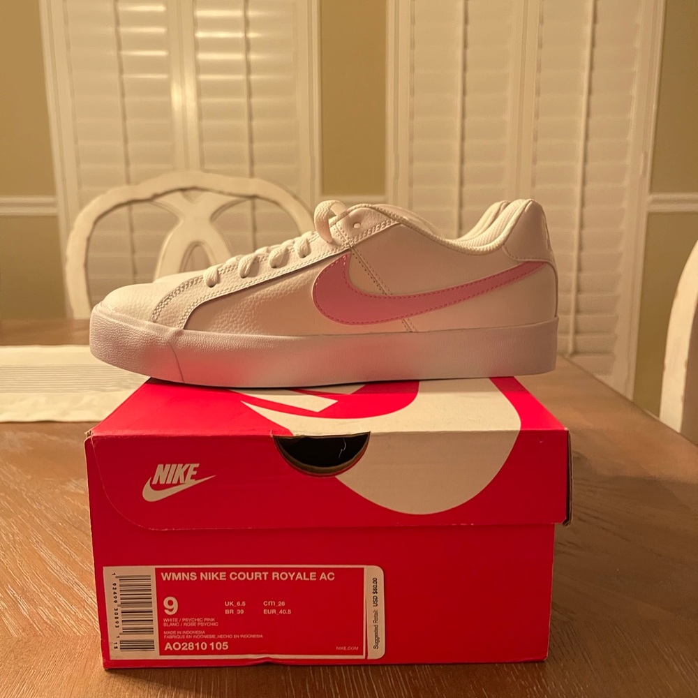Nike Court Royale AC Sneaker